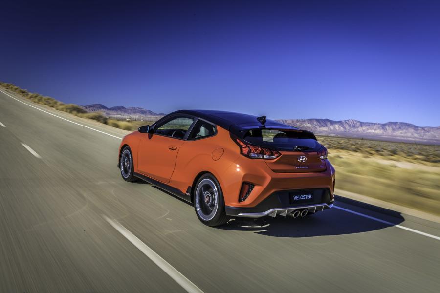  Hyundai Veloster Turbo 2018 года  (NA) (фото 37 из 61)